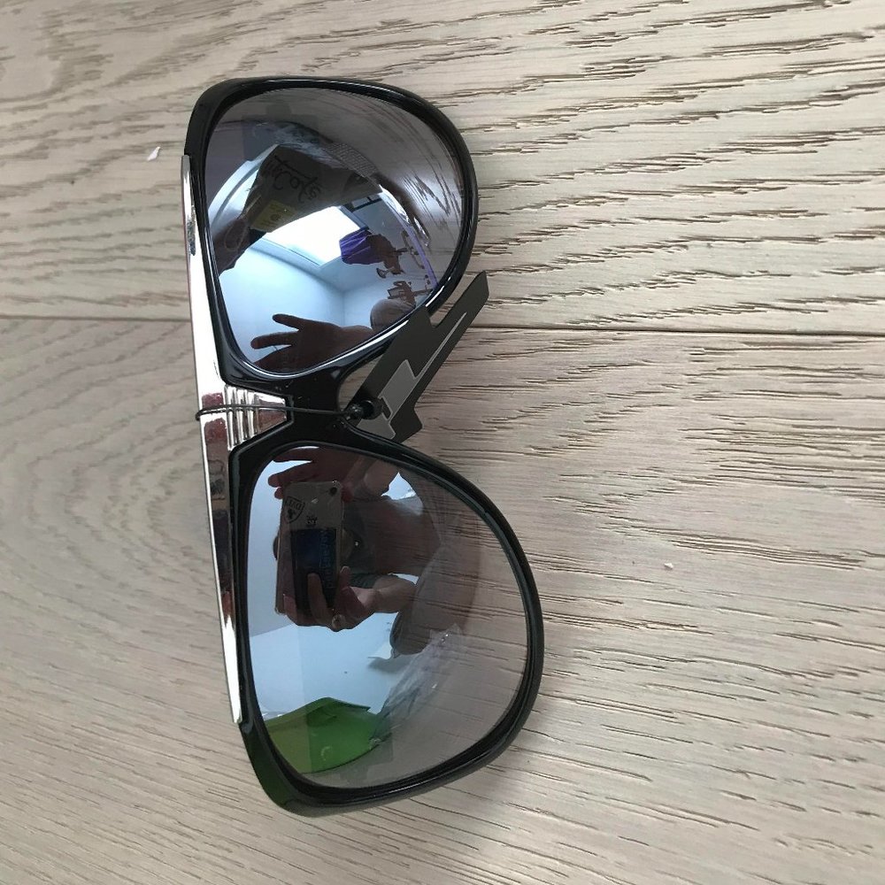 Free with purchase - wrap mirrored sunglasses